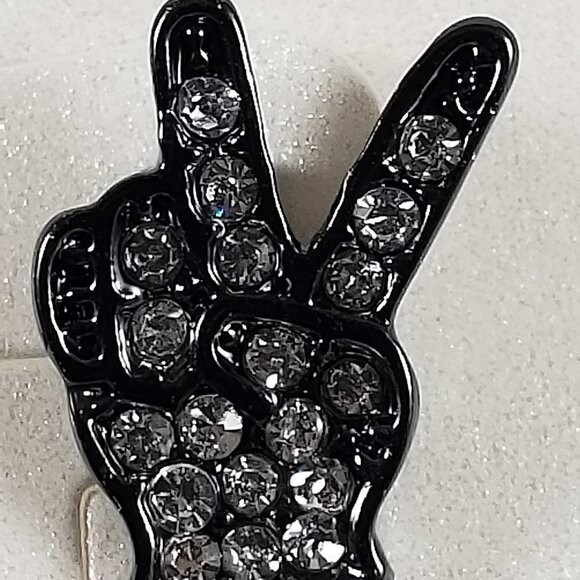 Dazzling Crystal Mismatch Earrings – Peace Sign & Hand Gesture – Black Tone - Picture 4 of 5